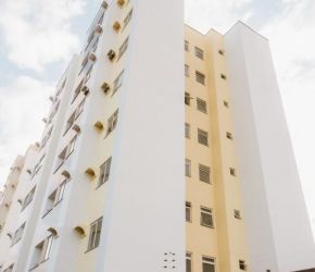 Apartamento no Bairro Itaum em Joinville com 2 Dormitórios e 83 m² - 2300