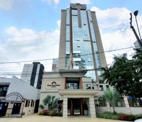 Apartamento no Bairro Saguaçú em Joinville com 3 Dormitórios (3 suítes) e 121 m² - 05535.008