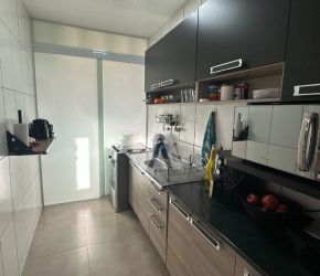 Apartamento no Bairro Santo Antônio em Joinville com 2 Dormitórios (1 suíte) - 25251N