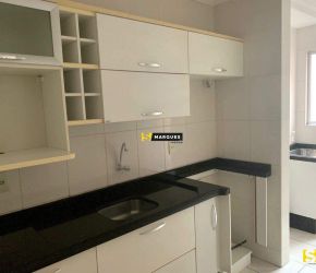 Apartamento no Bairro Santo Antônio em Joinville com 2 Dormitórios e 80 m² - 84