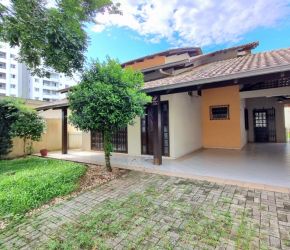 Casa no Bairro América em Joinville com 4 Dormitórios (1 suíte) e 218 m² - 11035.001