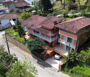 Casa no Bairro América em Joinville com 6 Dormitórios (1 suíte) - KR265