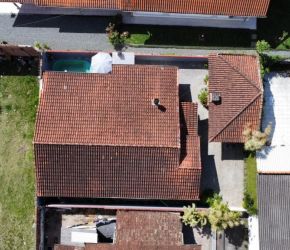 Casa no Bairro Anita Garibaldi em Joinville com 4 Dormitórios (1 suíte) - KR321