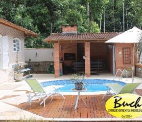 Casa no Bairro Atiradores em Joinville com 3 Dormitórios (1 suíte) - BU52868V