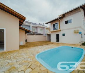 Casa no Bairro Aventureiro em Joinville com 3 Dormitórios (1 suíte) e 180 m² - 01032316