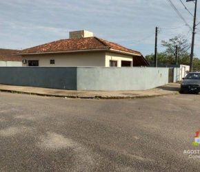Casa no Bairro Aventureiro em Joinville com 2 Dormitórios e 90 m² - CA0506