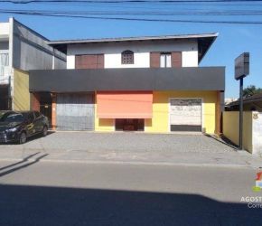 Casa no Bairro Aventureiro em Joinville com 3 Dormitórios e 260 m² - SO0174