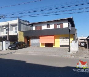 Casa no Bairro Aventureiro em Joinville com 3 Dormitórios e 260 m² - SO0174