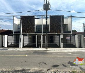 Casa no Bairro Bom Retiro em Joinville com 3 Dormitórios (1 suíte) e 110 m² - SO0328