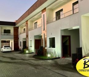 Casa no Bairro Bom Retiro em Joinville com 3 Dormitórios (3 suítes) e 120.82 m² - BU54198V