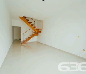 Casa no Bairro Comasa em Joinville com 2 Dormitórios e 85 m² - 01032309
