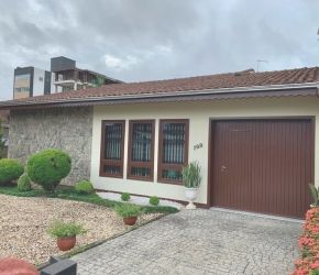 Casa no Bairro Costa e Silva em Joinville com 3 Dormitórios (1 suíte) - 477