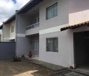 Casa no Bairro Costa e Silva em Joinville com 3 Dormitórios (1 suíte) - KR310