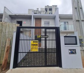 Casa no Bairro Costa e Silva em Joinville com 1 Dormitórios (1 suíte) e 60 m² - 530