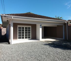 Casa no Bairro Costa e Silva em Joinville com 3 Dormitórios e 170 m² - Ad120