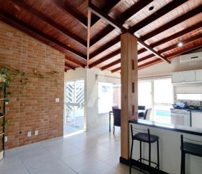 Casa no Bairro Costa e Silva em Joinville com 2 Dormitórios (1 suíte) - 26401N