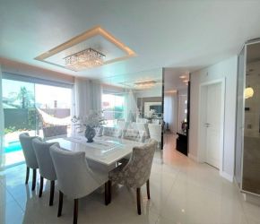 Casa no Bairro Costa e Silva em Joinville com 3 Dormitórios (1 suíte) - 27926