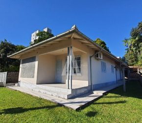 Casa no Bairro Floresta em Joinville com 3 Dormitórios - 25055