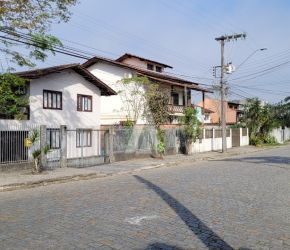 Casa no Bairro Floresta em Joinville com 6 Dormitórios - 25331A