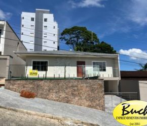 Casa no Bairro Floresta em Joinville com 3 Dormitórios (1 suíte) - BU54289V