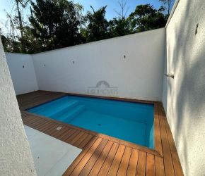 Casa no Bairro Glória em Joinville com 3 Dormitórios (1 suíte) e 148 m² - LG9010