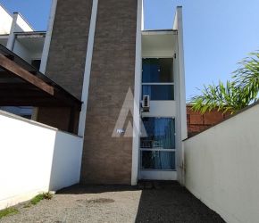 Casa no Bairro Iririú em Joinville com 2 Dormitórios - 24854A