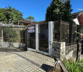 Casa no Bairro Iririú em Joinville com 3 Dormitórios (2 suítes) e 183 m² - SO0361