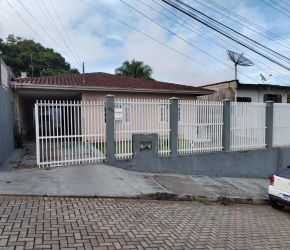 Casa no Bairro João Costa em Joinville com 5 Dormitórios (1 suíte) - KR232