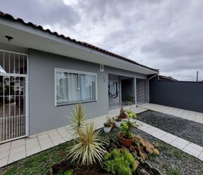 Casa no Bairro João Costa em Joinville com 3 Dormitórios e 90 m² - 12391.001