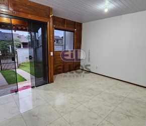 Casa no Bairro Paranaguamirim em Joinville com 2 Dormitórios e 45 m² - 00093004