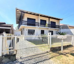 Casa no Bairro Paranaguamirim em Joinville com 3 Dormitórios e 180 m² - 11741.001