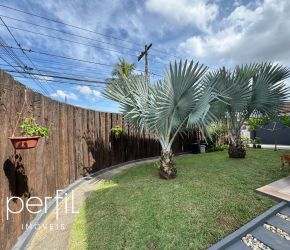 Casa no Bairro Saguaçú em Joinville com 3 Dormitórios (1 suíte) e 120.55 m² - CA00718