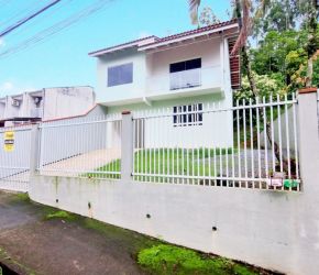 Casa no Bairro Santa Catarina em Joinville com 3 Dormitórios (1 suíte) e 130 m² - 11480.001