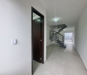 Casa no Bairro Santa Catarina em Joinville com 2 Dormitórios (2 suítes) e 69 m² - 12553.001