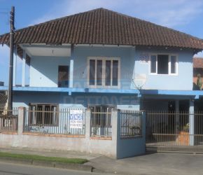 Casa no Bairro Vila Cubatão em Joinville com 4 Dormitórios (1 suíte) - Ad03