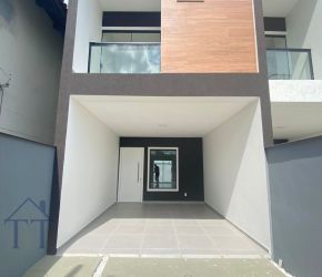 Casa no Bairro Vila Nova em Joinville com 3 Dormitórios (1 suíte) e 110 m² - TT0595V