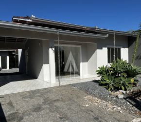 Casa no Bairro Vila Nova em Joinville com 3 Dormitórios - 25244N