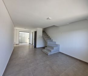 Casa no Bairro Vila Nova em Joinville com 2 Dormitórios e 60 m² - 11553.011