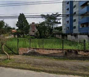 Terreno no Bairro América em Joinville com 755 m² - ST014