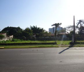 Terreno no Bairro América em Joinville com 2457 m² - ST040