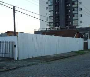 Terreno no Bairro Anita Garibaldi em Joinville com 1140 m² - ST038