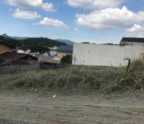 Terreno no Bairro Petrópolis em Joinville com 257 m² - LG8750