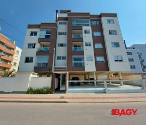 Apartamento no Bairro Passa Vinte em Palhoça com 2 Dormitórios e 64.9 m² - 113607