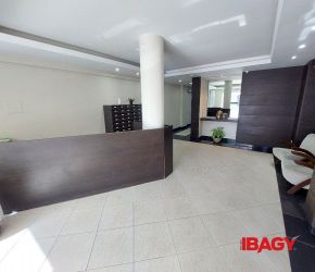 Apartamento no Bairro Pedra Branca em Palhoça com 2 Dormitórios (1 suíte) e 63.66 m² - 116611
