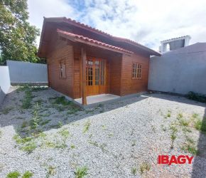 Casa no Bairro Pachecos em Palhoça com 2 Dormitórios e 40 m² - 117590