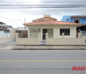 Casa no Bairro Ponte do Imaruim em Palhoça com 3 Dormitórios (1 suíte) e 120 m² - 107556