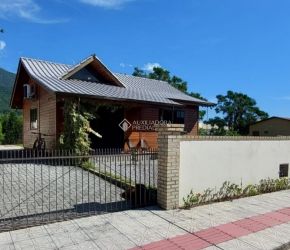 Casa no Bairro Praia de Fora em Palhoça com 2 Dormitórios - 706106