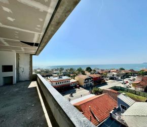 Apartamento no Bairro Centro em Penha com 3 Dormitórios (3 suítes) e 136 m² - 206