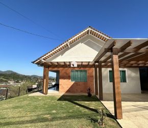Casa no Bairro Ribeirão Areia em Pomerode com 3 Dormitórios (1 suíte) e 240 m² - CA00005