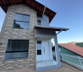 Casa no Bairro Ribeirão Clara em Pomerode com 2 Dormitórios e 70 m² - 6688829